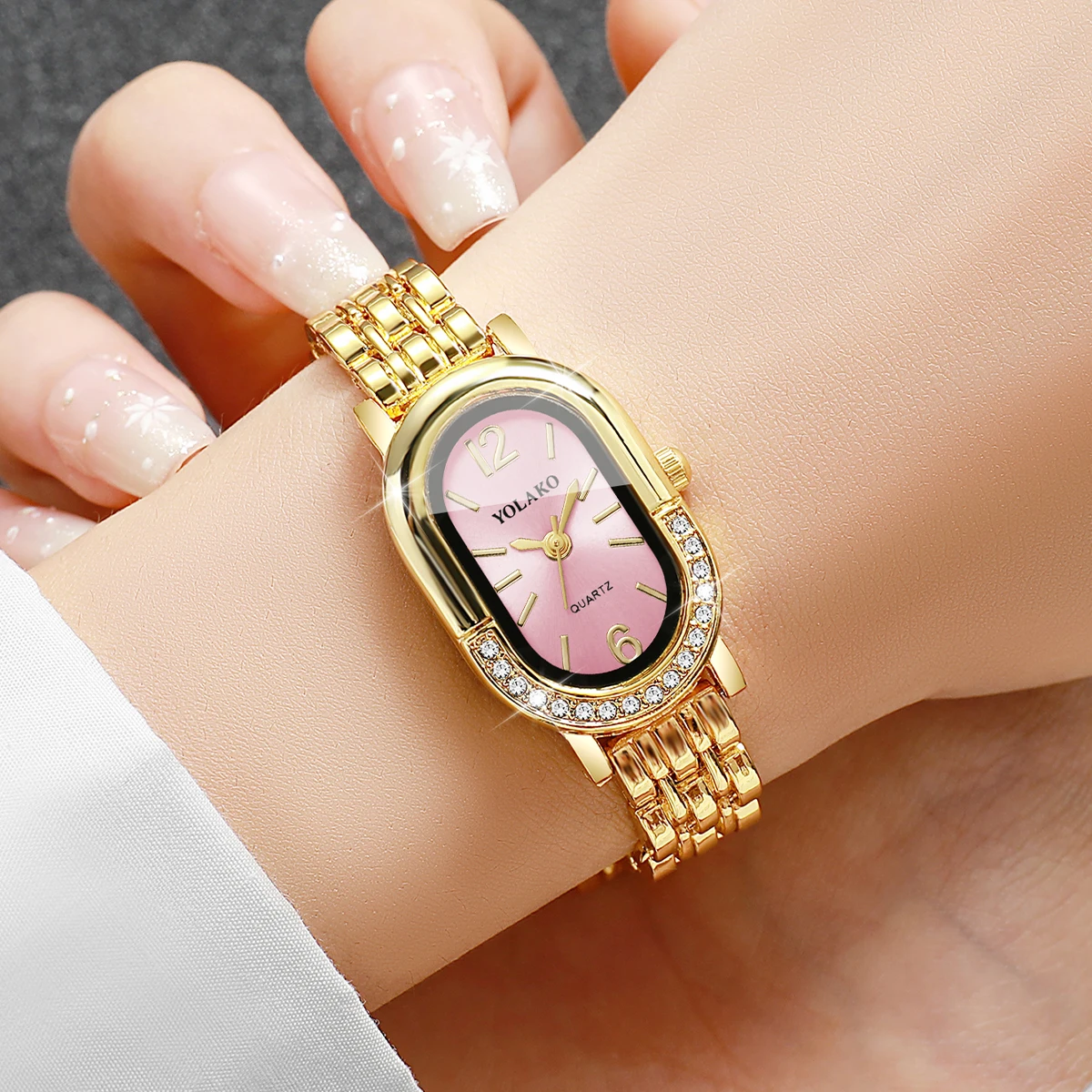Luxury Rhinestone Women Quartz - Luxury Watch Display Case 评论和价格