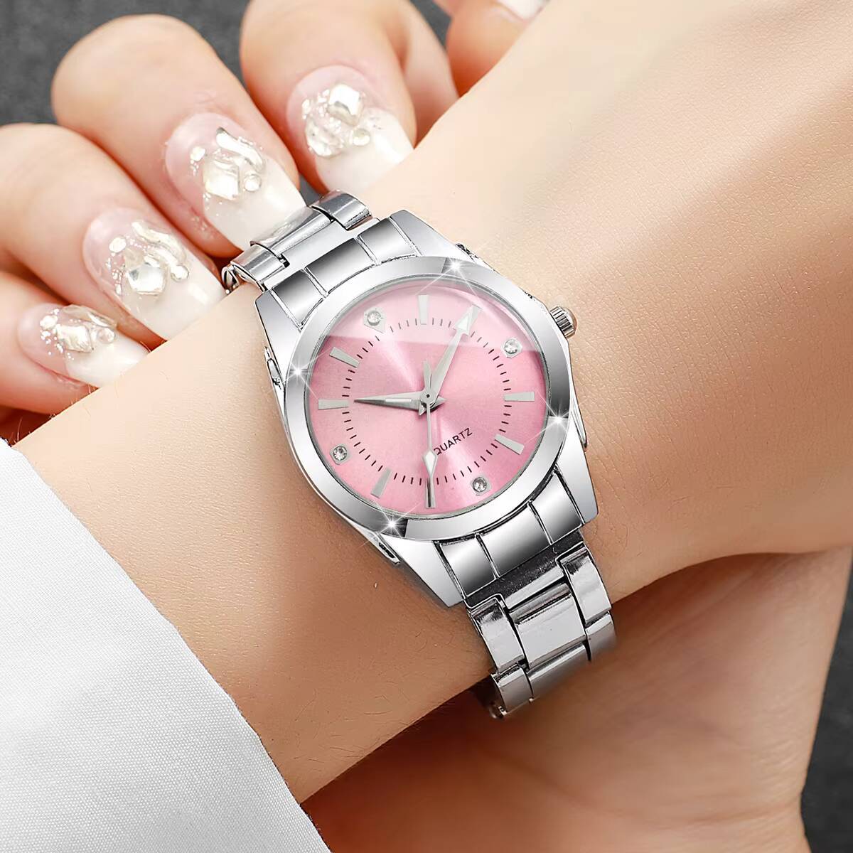 Luxury Rhinestone Women Watche - Luxury Watch Display Case 评论和价格