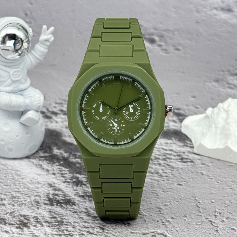 Famous Brand Fake Three-Eyed D - Zen Luxury Watch 评论和价格